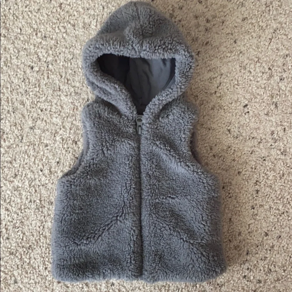 NWT Gymboree Sherpa style baby vest